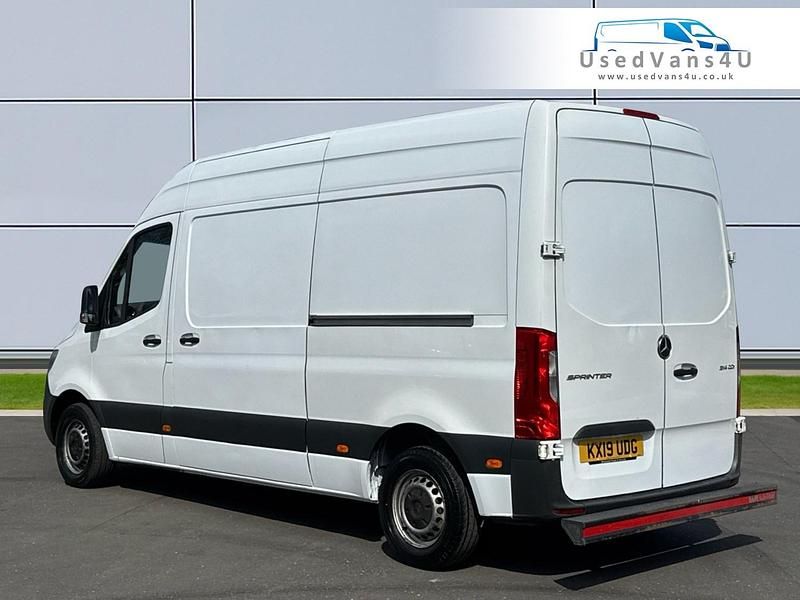 Begagnad Mercedes Sprinter 143 HK (105 kW) 2019 Vit Van