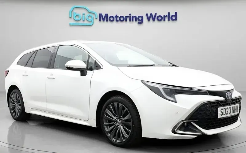 Used Toyota Corolla Design 140 HP (102 kW) 2023 Estate