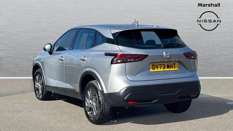 Used Nissan Qashqai Acenta Premium 140 HP (102 kW) 2023 Silver SUV