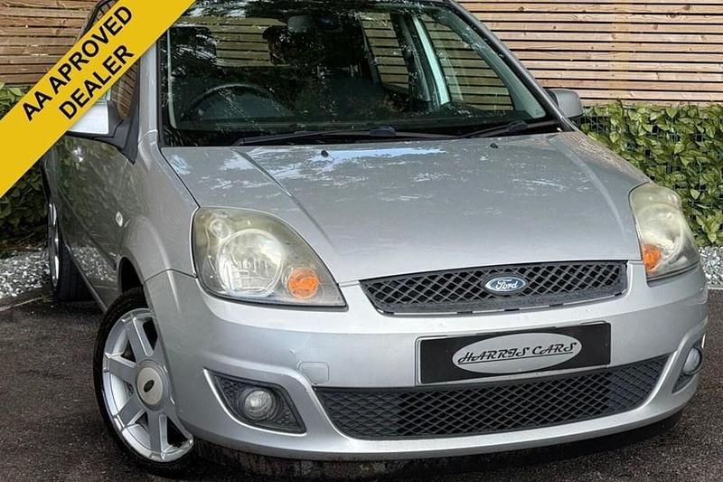 Silver Used 2008 Ford Fiesta Zetec Hatchback | £2,485 (A bit pricey) - Image 1/1