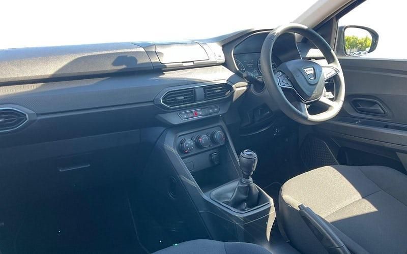 Gebraucht Dacia Sandero Essentiel 91 PS (66 kW) 2025 Kleinwagen