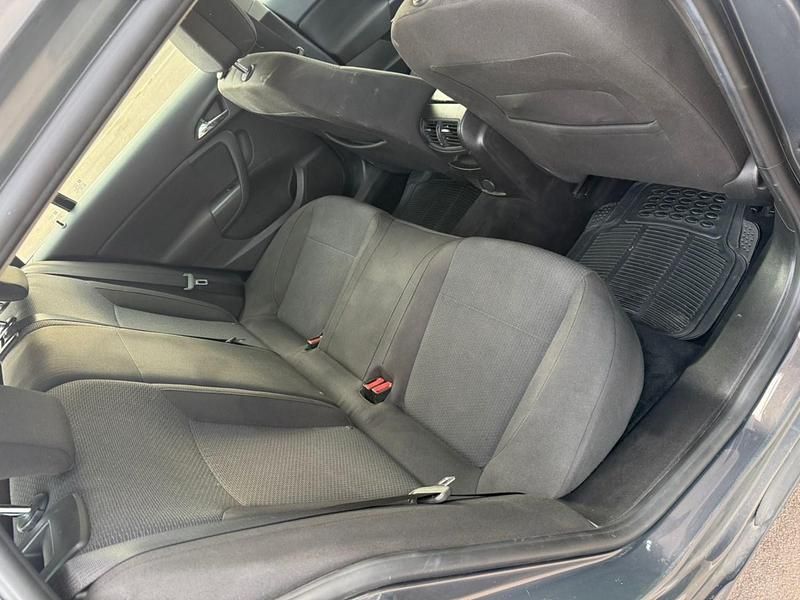 Used Vauxhall Insignia Design Edition 2014 Grey Estate