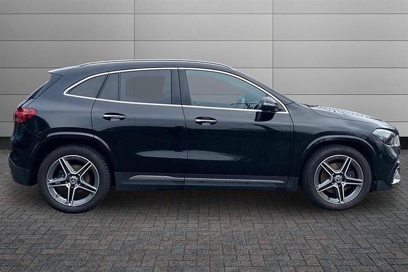 Used Mercedes GLA200 Executive 163 HP (119 kW) 2024 Cosmos black SUV