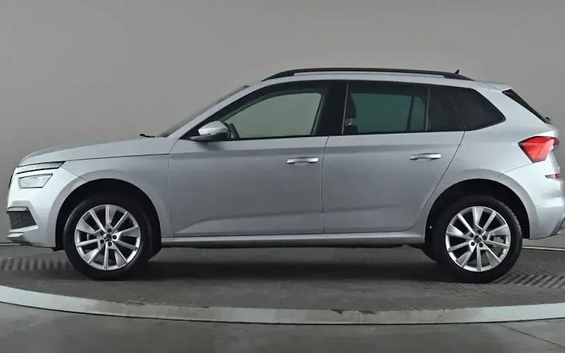 Used Skoda Kamiq SE Drive 95 HP (69 kW) 2023 Silver SUV