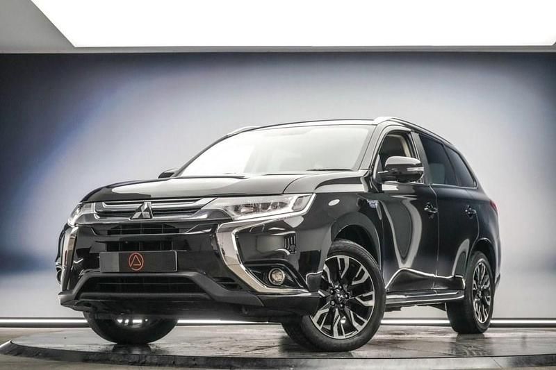 Used Mitsubishi Outlander P-HEV 200 HP (147 kW) 2018 Black SUV