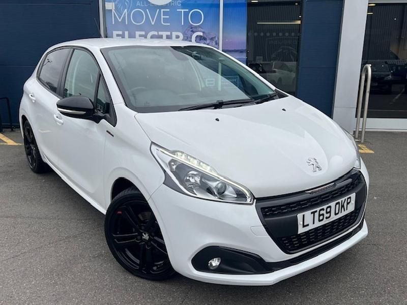 White Used 2019 Peugeot 208 GT-line Hatchback | £8,495 (Super price) - Image 1/4