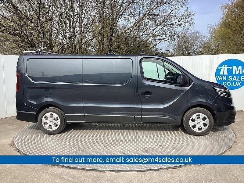 Used Renault Trafic Business 130 HP (95 kW) 2023 Slate grey