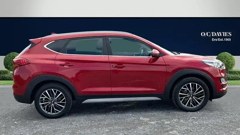 Used Hyundai Tucson Premium 136 HP (100 kW) 2019 Red SUV