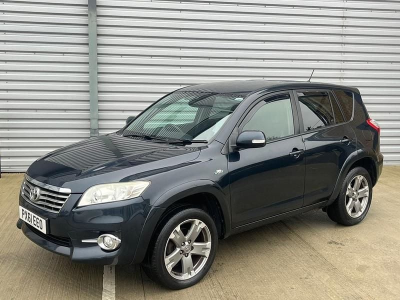 Grey Used 2011 Toyota RAV4 SR Estate | £3,450 (Good price) - Image 1/4