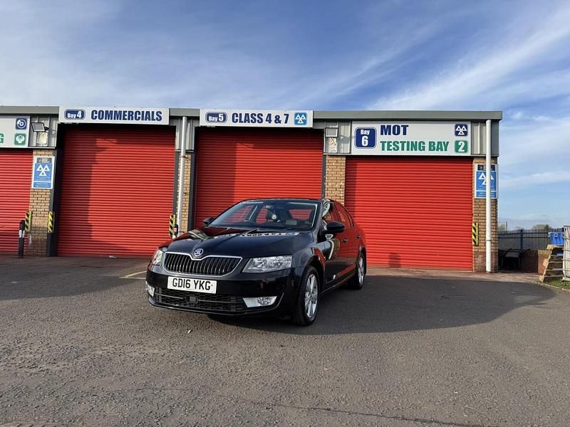 Used Skoda Octavia SE L 108 HP (79 kW) 2016 Black Hatchback