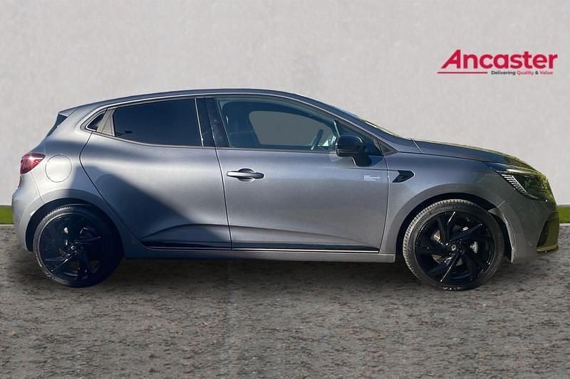 Used Renault Clio V Engineered 145 HP (106 kW) 2023 Grey Hatchback