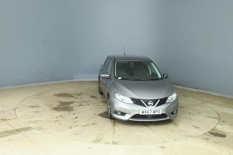 Used Nissan Pulsar N-Connecta 115 HP (84 kW) 2017 Grey Hatchback