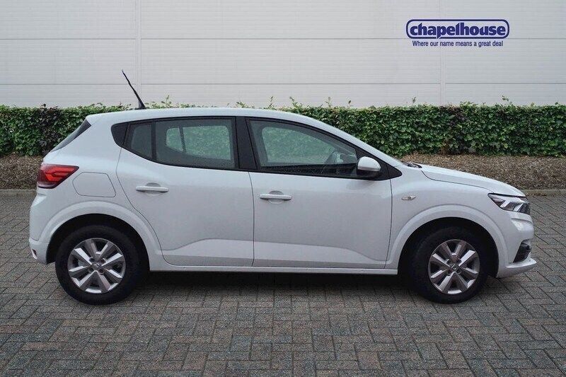 Used 2022 Dacia Sandero Comfort Hatchback | £10,962 (Good price) - Image 1/3