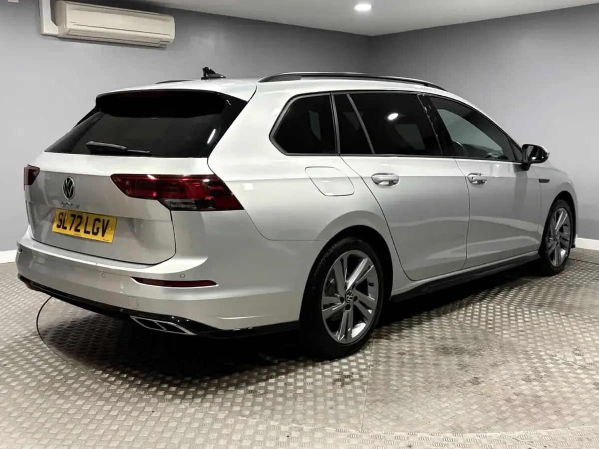 Second-hand VW Golf VIII R-line 2022 Argintiu Break