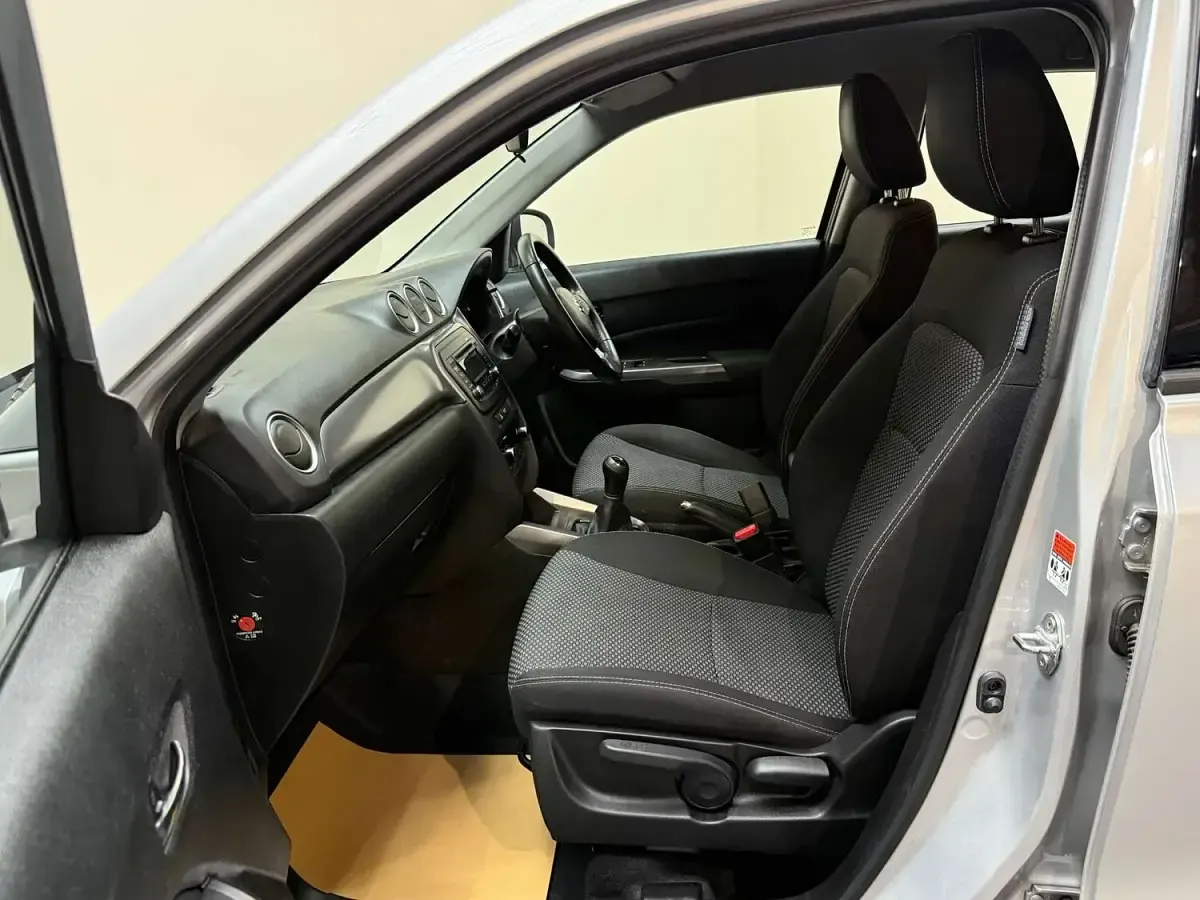 Used Suzuki Vitara SZ4 112 HP (82 kW) 2019 Silver SUV