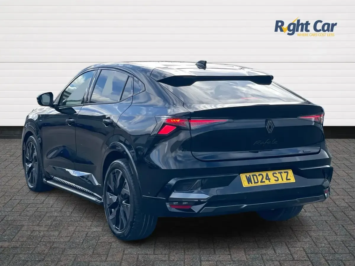 Begagnad Renault Rafale Techno Esprit Alpine 200 HK (147 kW) 2024 Svart SUV