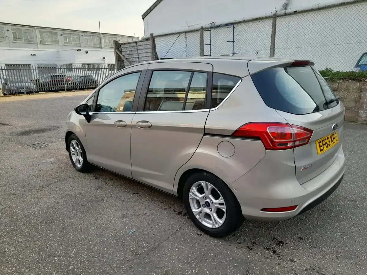 Second-hand Ford B-MAX Zetec 90 CP (66 kW) 2014 Argintiu Monovolum