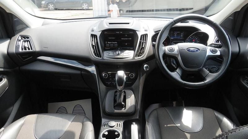 Begagnad Ford Kuga Titanium 2016 Grå SUV
