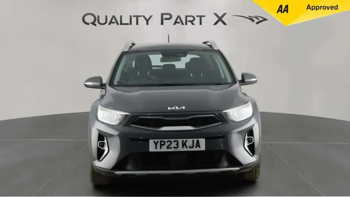 Used Kia Stonic 99 HP (72 kW) 2023 Grey SUV
