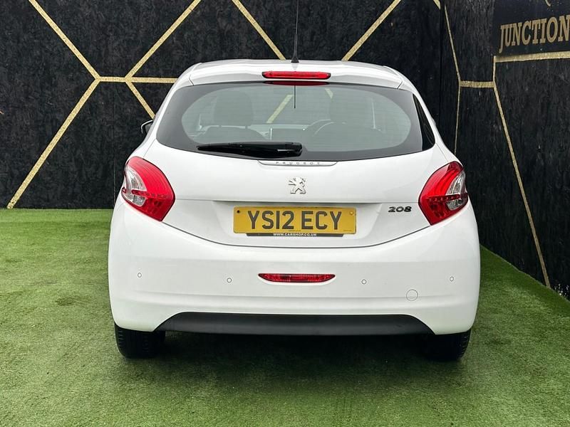 Used Peugeot 208 Active 2012 White Hatchback