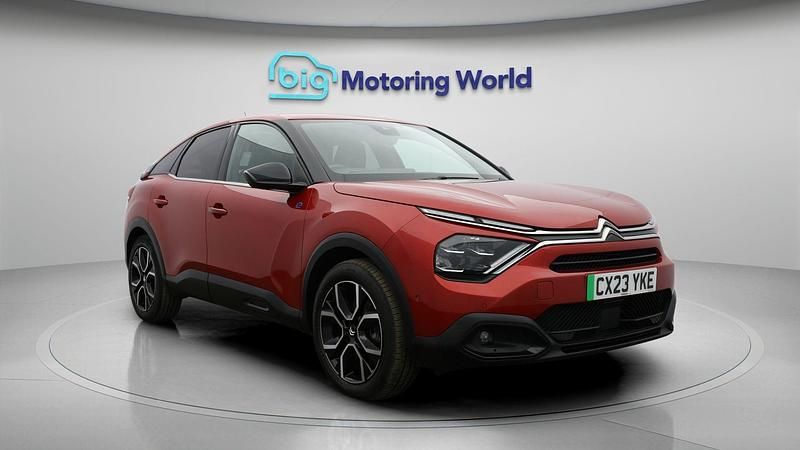 Usado Citroën e-C4 Shine 100 kW (136 CV) 2023 Utilitario