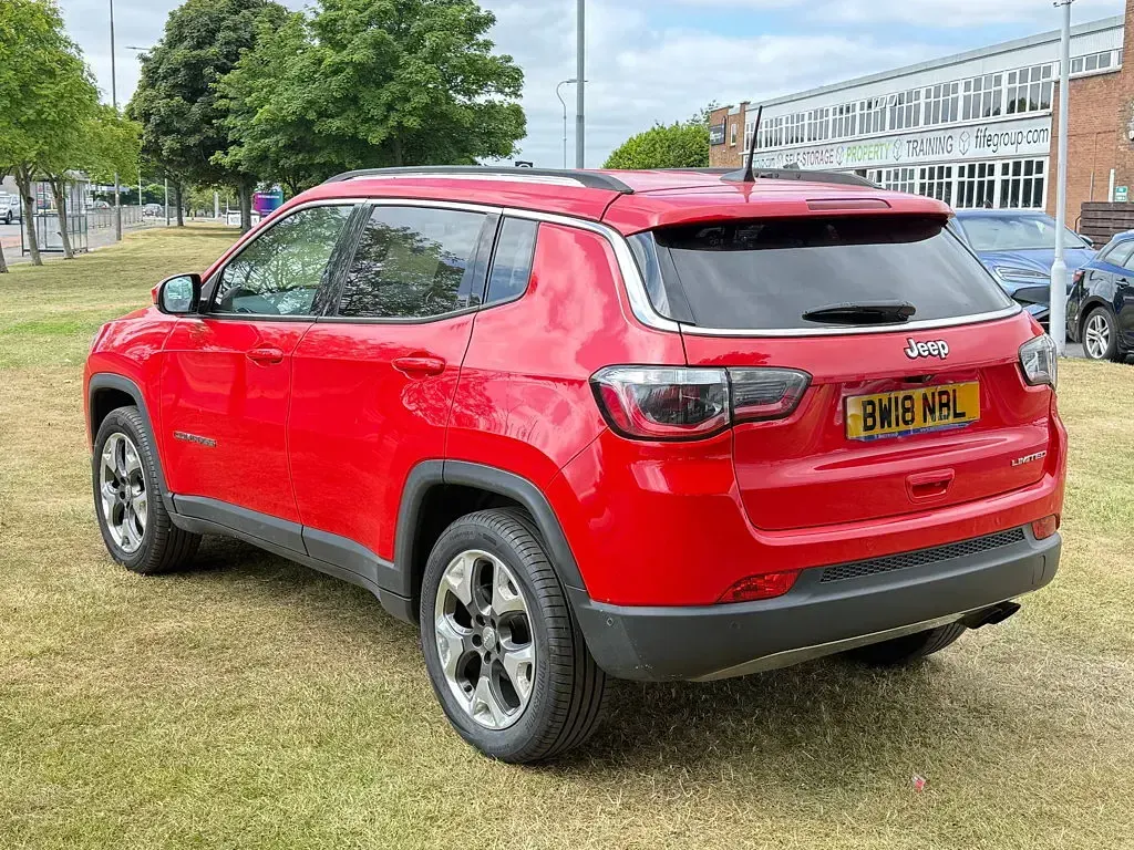 Used Jeep Compass Limited 140 HP (102 kW) 2018 Red SUV