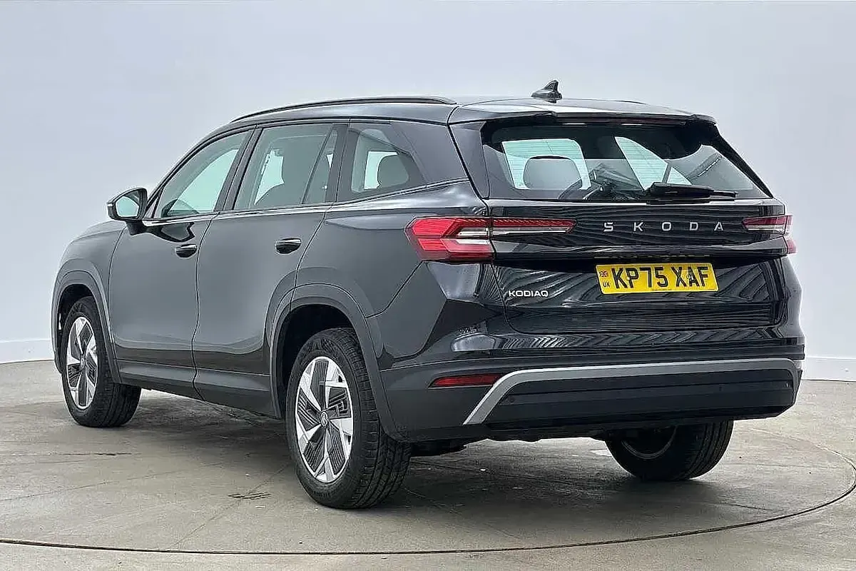 Second-hand Skoda Kodiaq SE 150 CP (110 kW) 2025 Negru SUV
