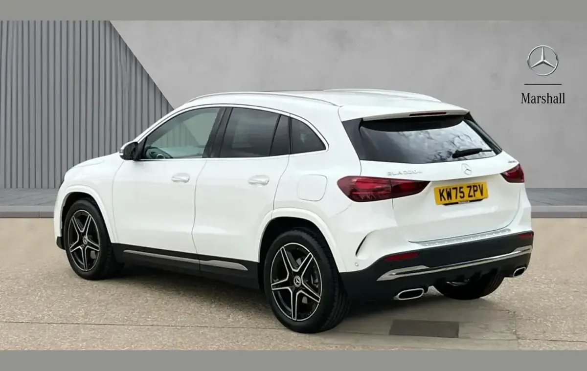 Used Mercedes GLA220 Executive 190 HP (139 kW) 2026 White SUV