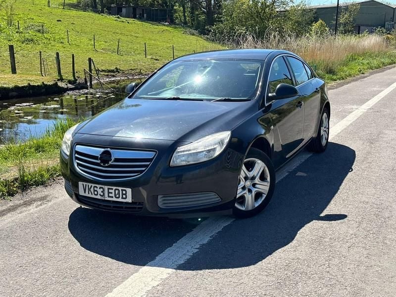 Begagnad Vauxhall Insignia 2013 Svart Halvkombi