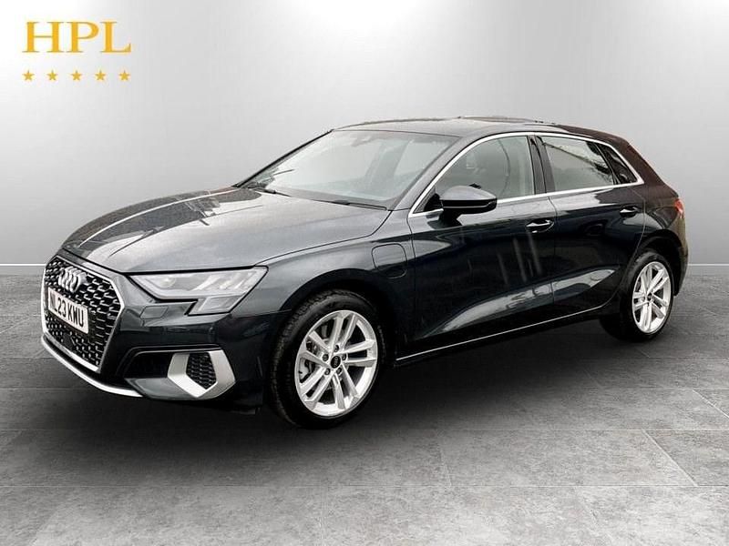 Begagnad Audi A3 Sportback e-tron Sport 2023 Grå Halvkombi