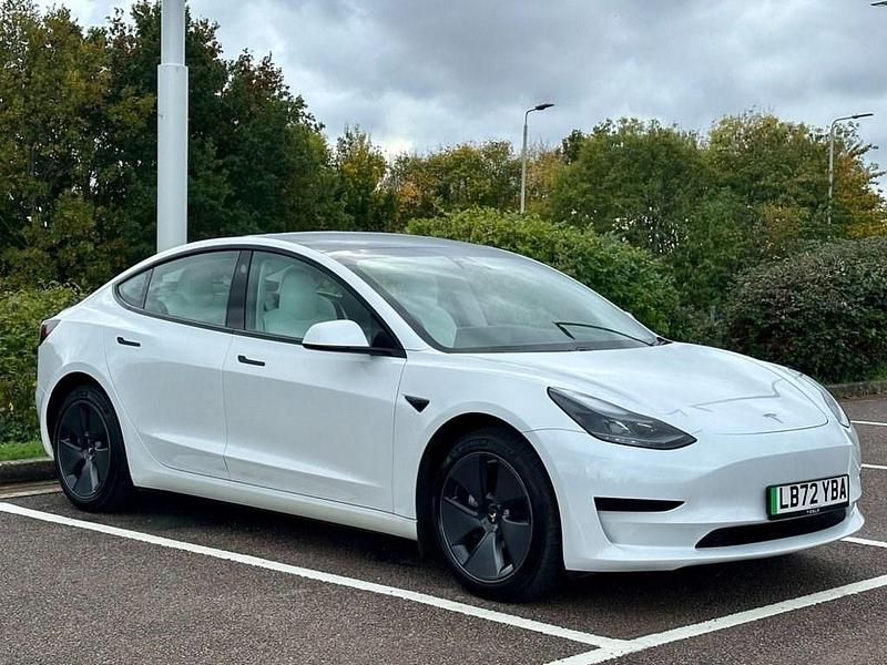 White Used 2022 Tesla Model 3 RWD Sedan | £19,990 (Fair price) - Image 1/4