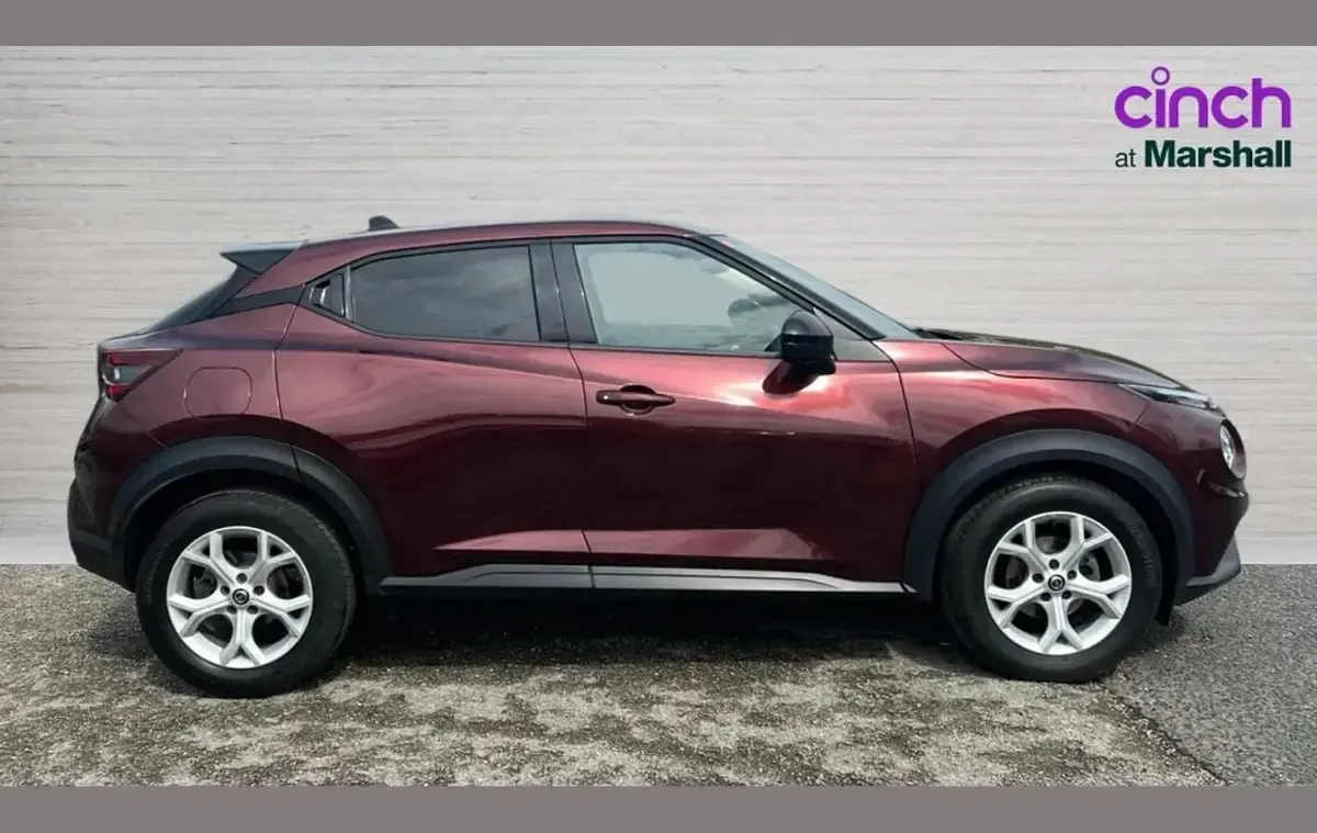 Used Nissan Juke N-Connecta 114 HP (83 kW) 2020 Red SUV