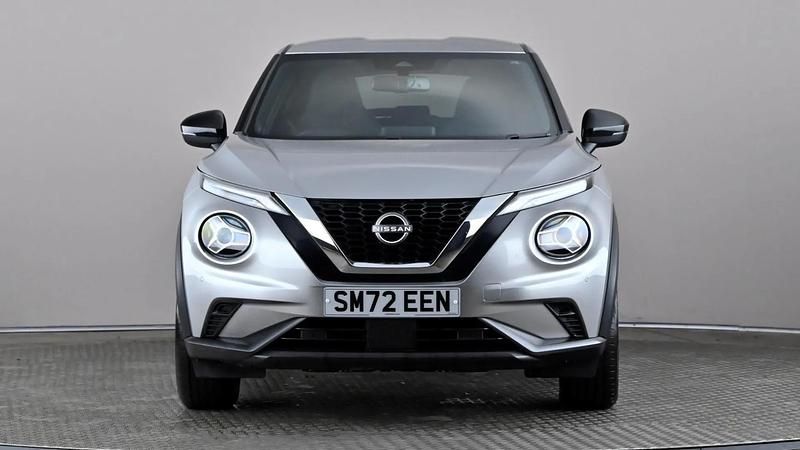 Used Nissan Juke N-Connecta 114 HP (83 kW) 2023 Silver SUV