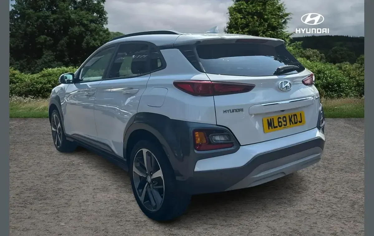 Used Hyundai Kona Premium 117 HP (86 kW) 2019 White SUV