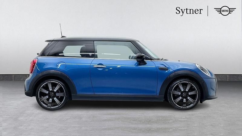 Used Mini Cooper Exclusive 134 HP (98 kW) 2022 Blue Hatchback