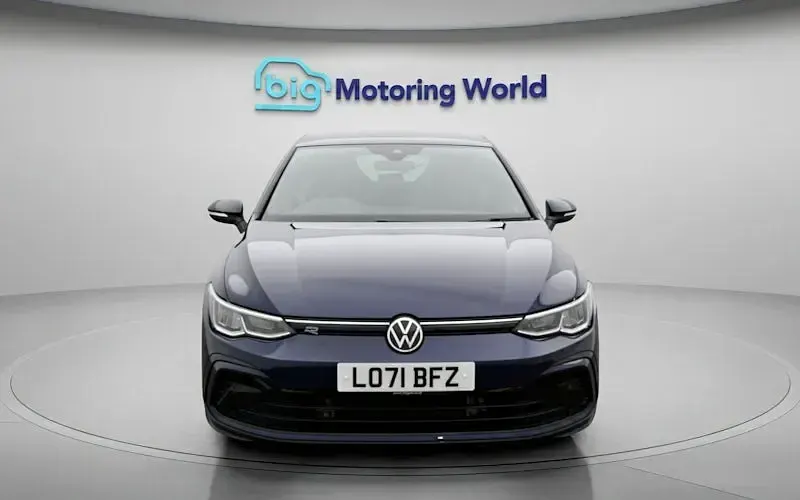 Used VW Golf VIII R-line 131 HP (96 kW) 2024 Hatchback