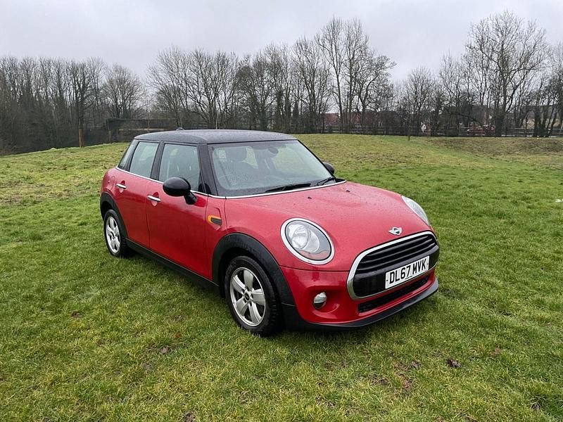 Used Mini Cooper D Hatch 2017 Red Hatchback