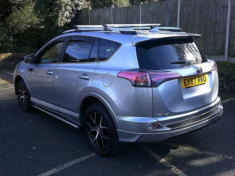 Used Toyota RAV4 2017 Silver SUV