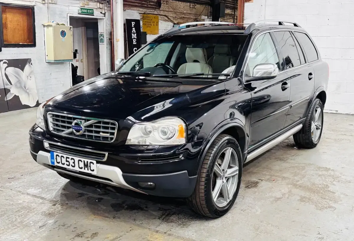 Used Volvo XC90 R-Design 200 HP (147 kW) 2011 Black SUV
