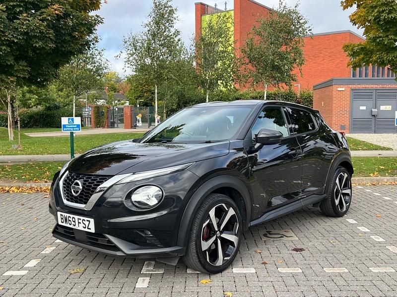 Begagnad Nissan Juke Tekna 2020 Svart SUV