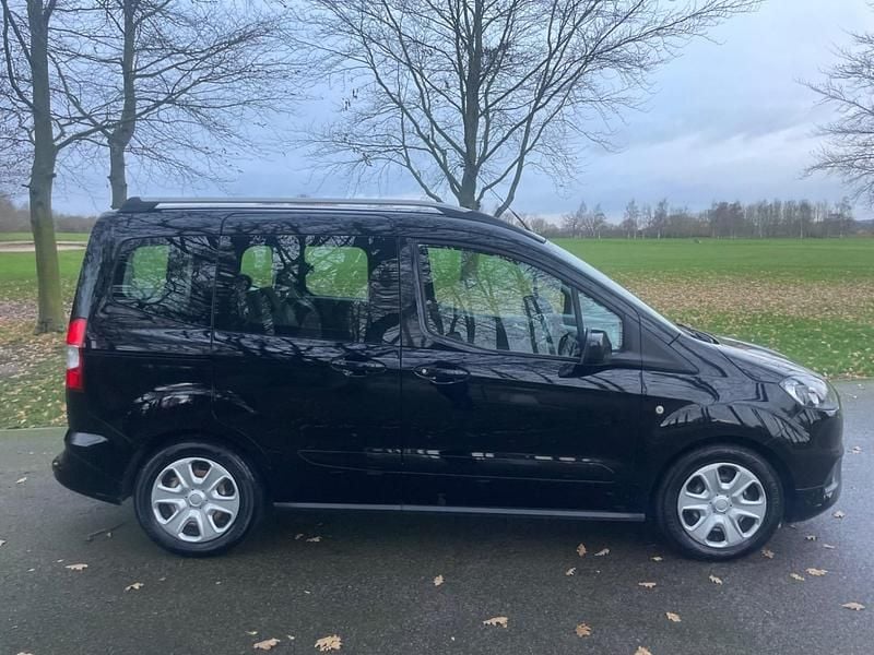 Used Ford Tourneo Courier Zetec 2019 Black MPV