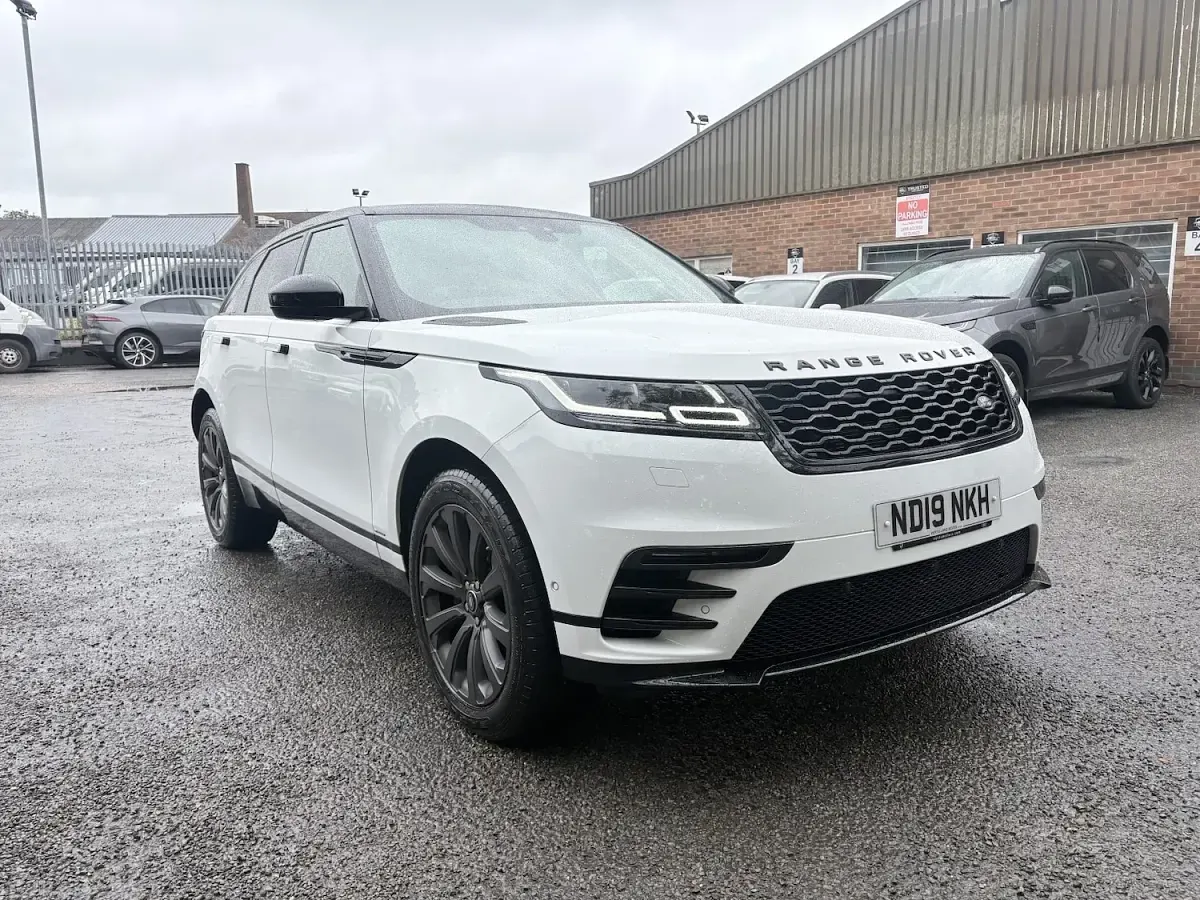 Used Land Rover Range Rover Velar SE Dynamic 2019 White SUV