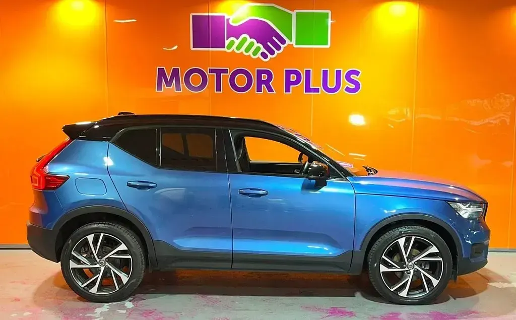 Used Volvo XC40 R-Design Pro 163 HP (119 kW) 2021 Blue SUV