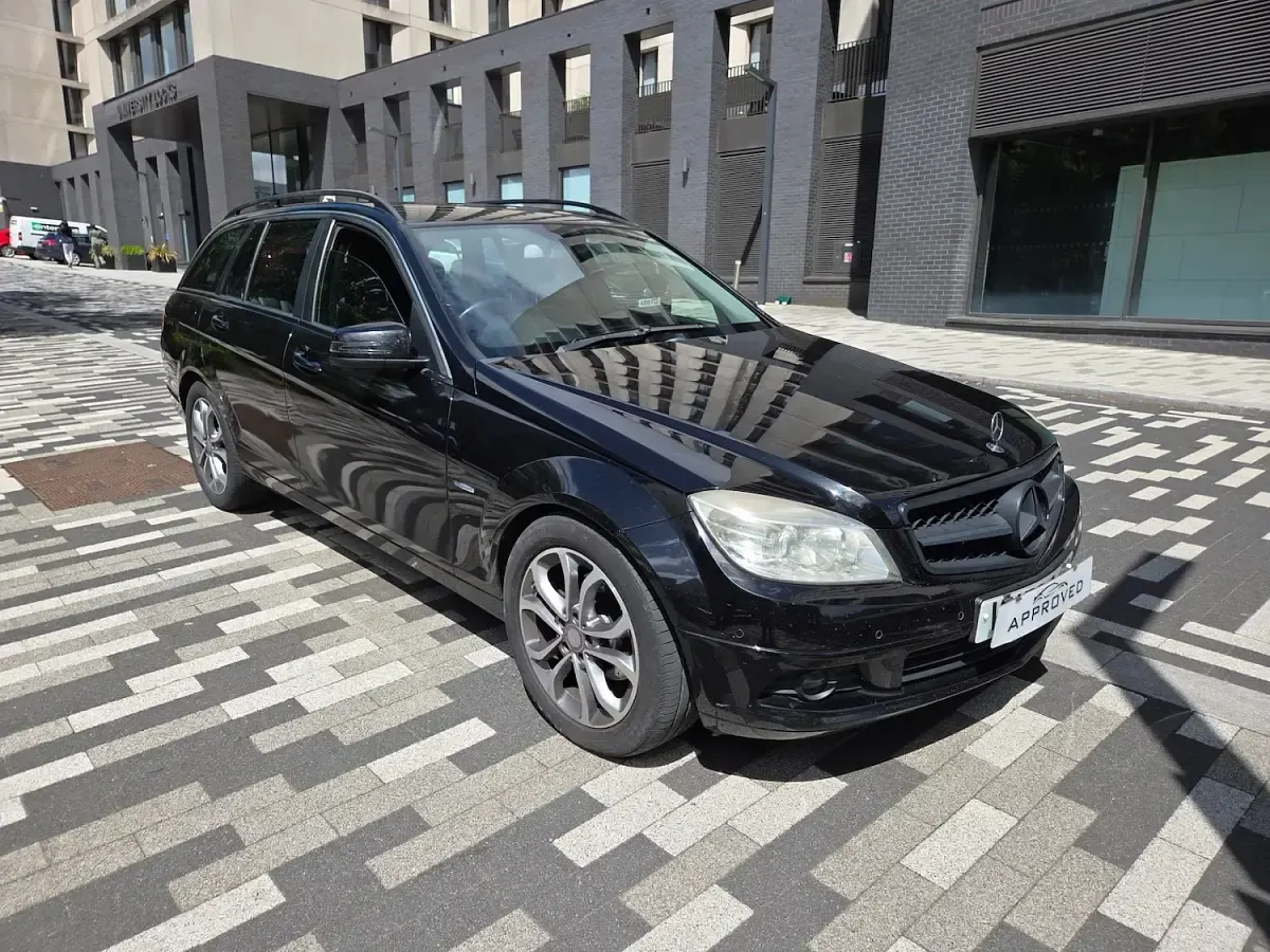 Used Mercedes C250 2009 Black Estate