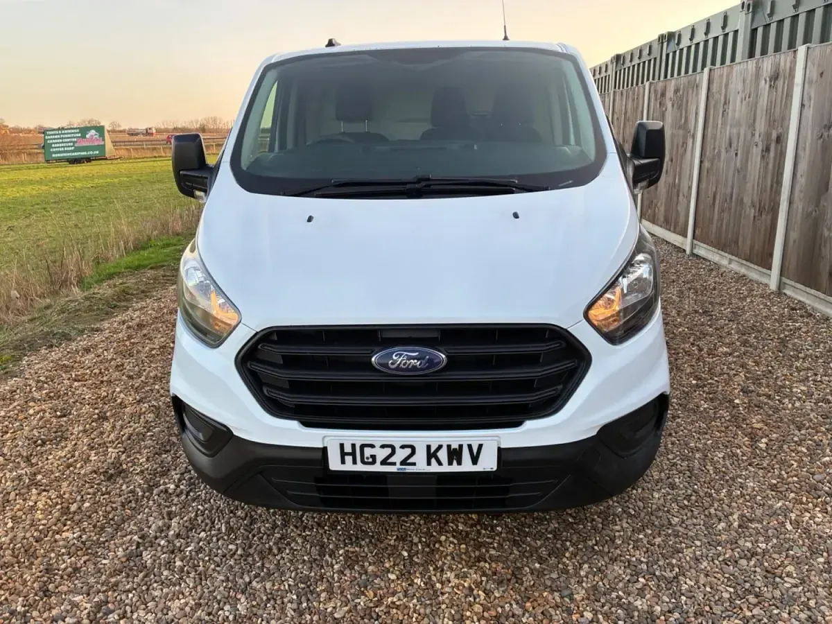 Usado Ford Transit Custom S 105 HP (77 kW) 2022 Branco Van