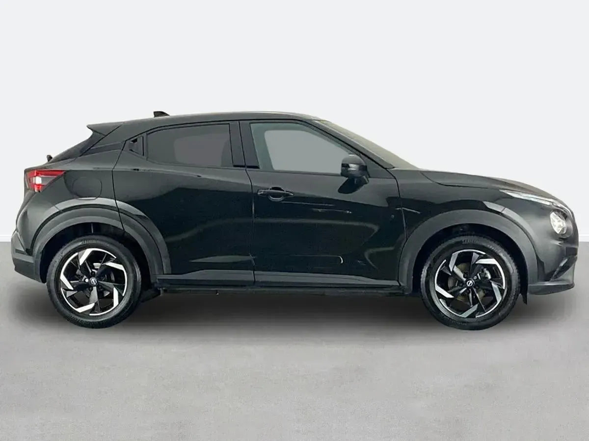 Used Nissan Juke N-Connecta 114 HP (83 kW) 2022 Black SUV