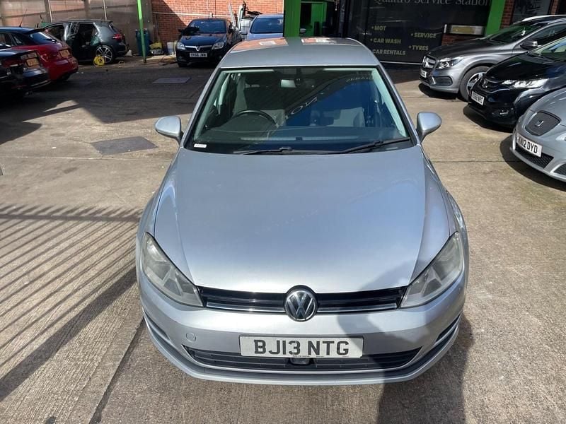 Used VW Golf VII SE 105 HP (77 kW) 2013 Silver Hatchback