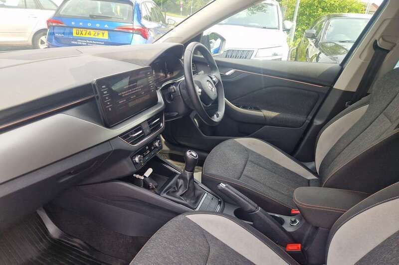 Image 2/4