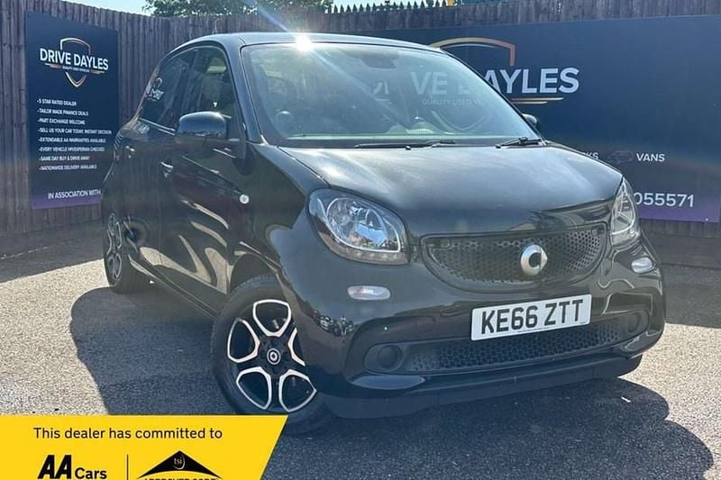 Black Used 2017 Smart ForFour Premium Hatchback | £4,699 (Fair price) - Image 1/1