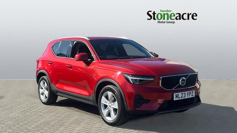 Used Volvo XC40 Core 163 HP (119 kW) 2023 Red SUV